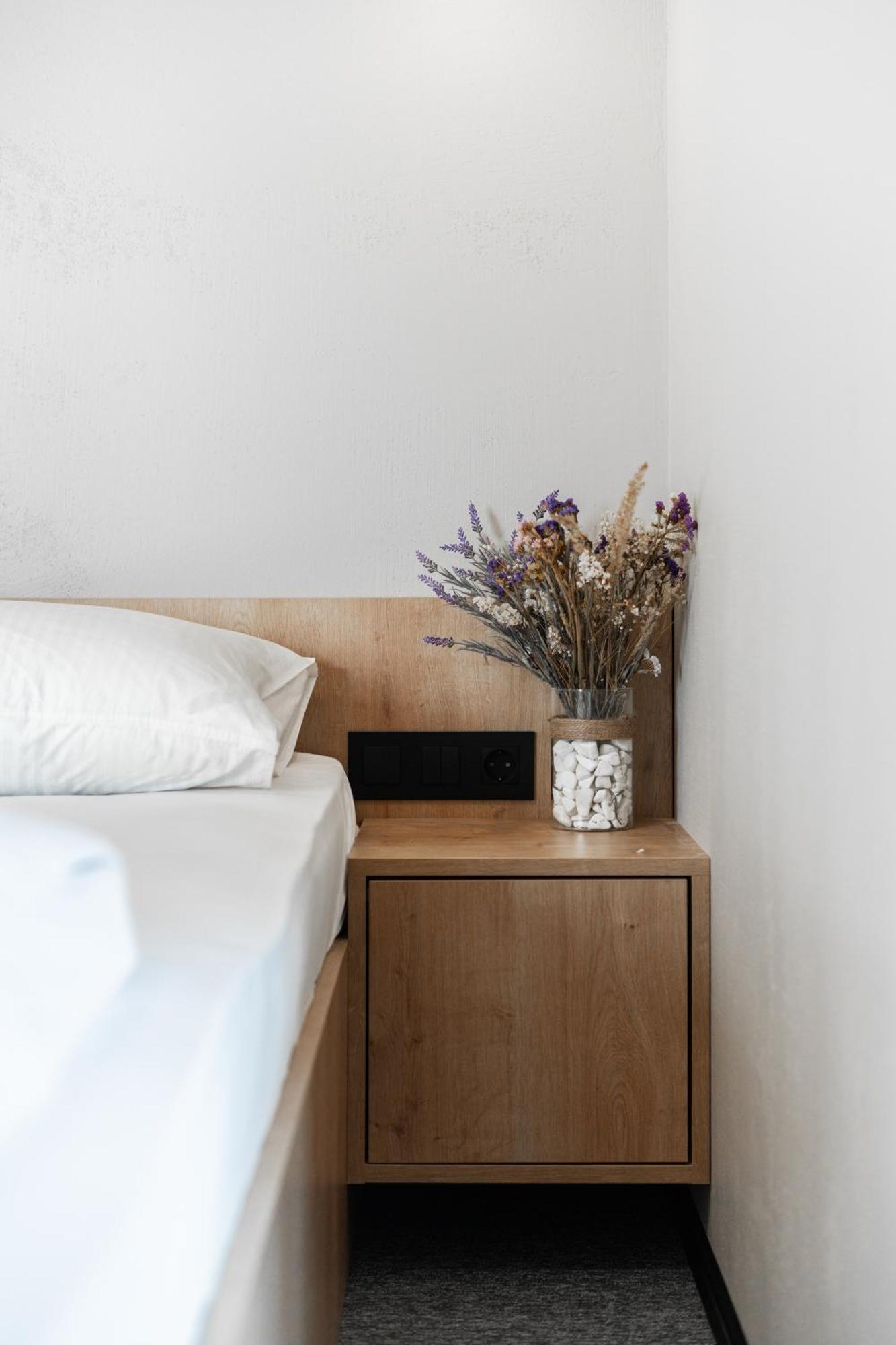Hotel Miramar Smart Room Kovel' Exterior photo